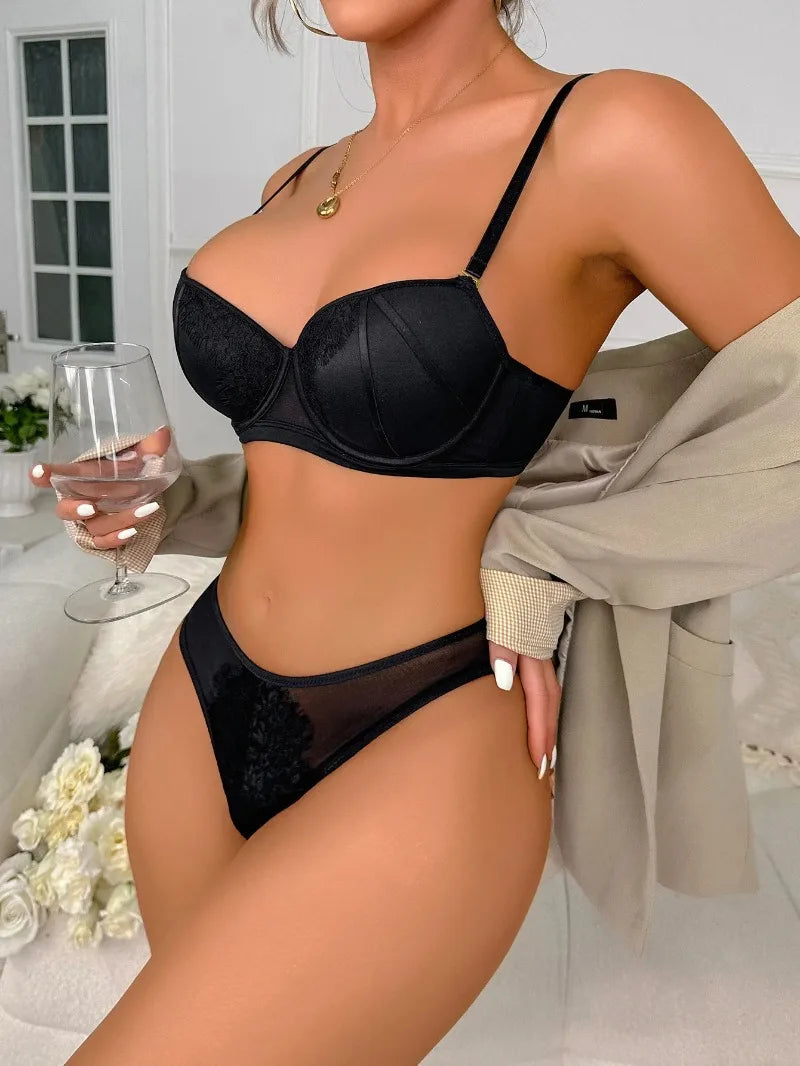 Sexy Padded Push-Up Bra And Panties Set Women's Lingerie with Gathering Chest Brassiere Special Offer Female Underwear Promotion