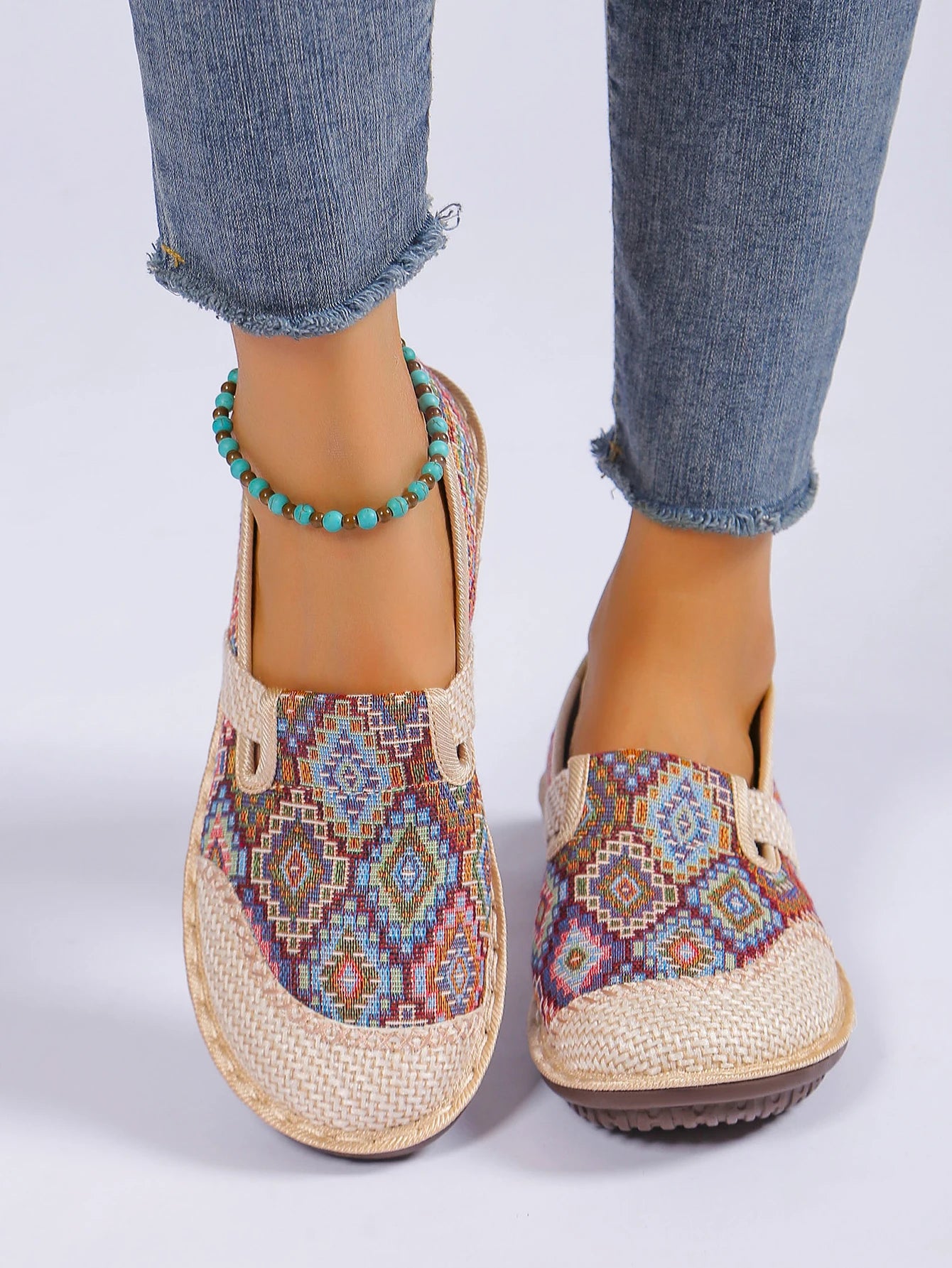 Super light shoes Women's shoes casual sports shoes are versatile They are soft-soled anti-slip and ethnic-style free shippiing