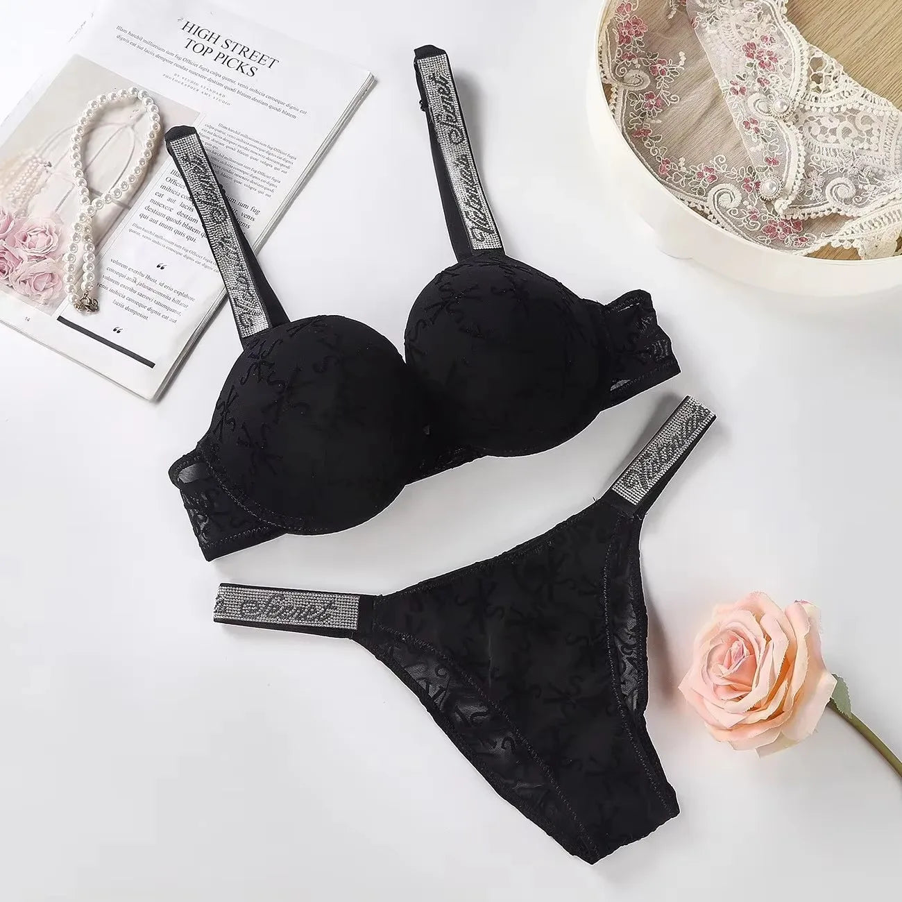 New Bra Panty Set Women Lace Push Up Bralette Seamless Comfortable Breathable Lingerie Home Wear Set Lingerie Set Underwear Set