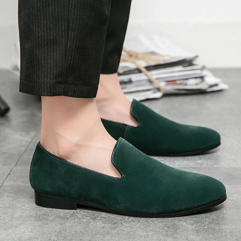 Fashionable Men's Suede Shoes Soft Soles Comfortable Loafers Versatile Men's Casual Flat Shoes Green New Style Free Delivery