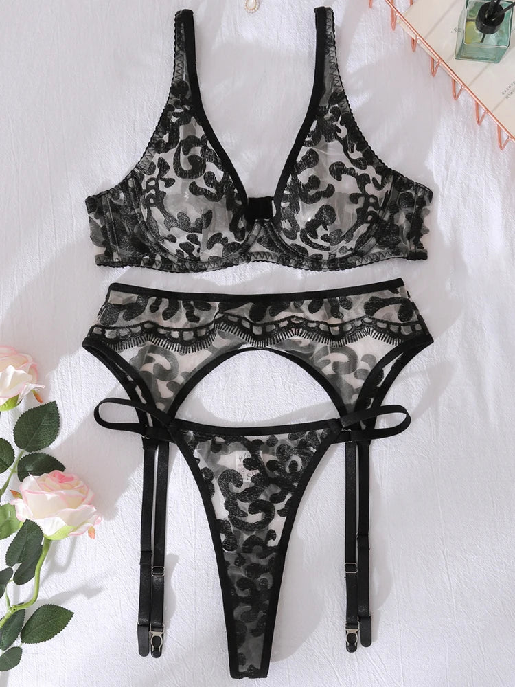 Lingerie Sexy Bra Set For Women Erotic Costumes Exotic Set Sexy Underwear Lace Bra and Panty Garters Set