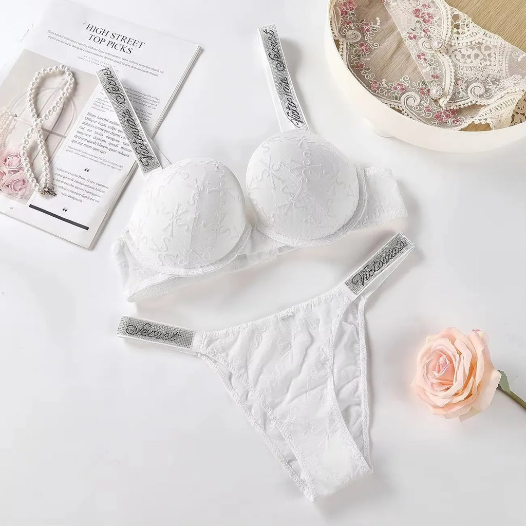 New Bra Panty Set Women Lace Push Up Bralette Seamless Comfortable Breathable Lingerie Home Wear Set Lingerie Set Underwear Set