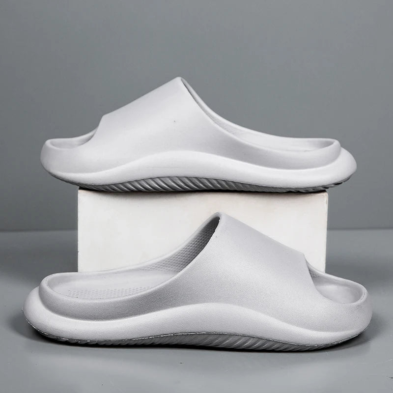 Men's Slippers Fashion Casual Home Sandals Non-Slip Wear-Resistant Soft Soles Couple Style Shoes Thick-Soled Outdoor Beach Shoes