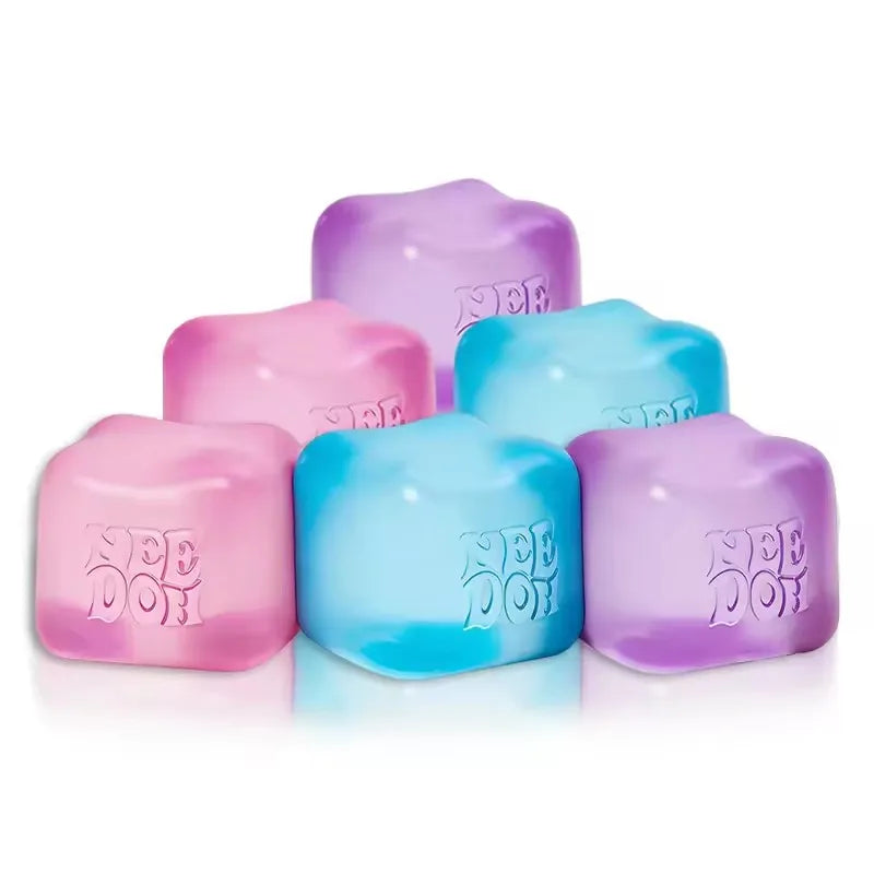 Needoh Nice Cube Antistress Sensoriale, Giocattolo per Ansia e Concentrazione, Cubo Sensoriale da Scrivania per Adulti e Bambini