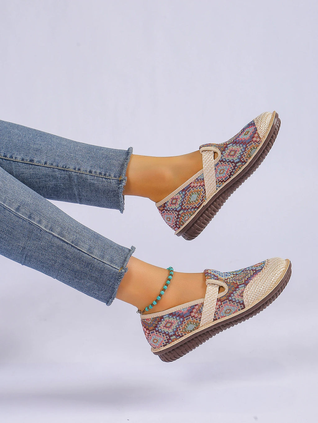 Super light shoes Women's shoes casual sports shoes are versatile They are soft-soled anti-slip and ethnic-style free shippiing