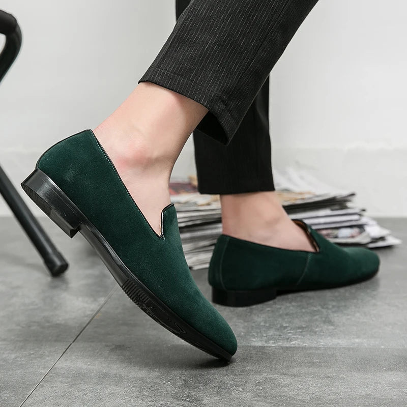 Fashionable Men's Suede Shoes Soft Soles Comfortable Loafers Versatile Men's Casual Flat Shoes Green New Style Free Delivery
