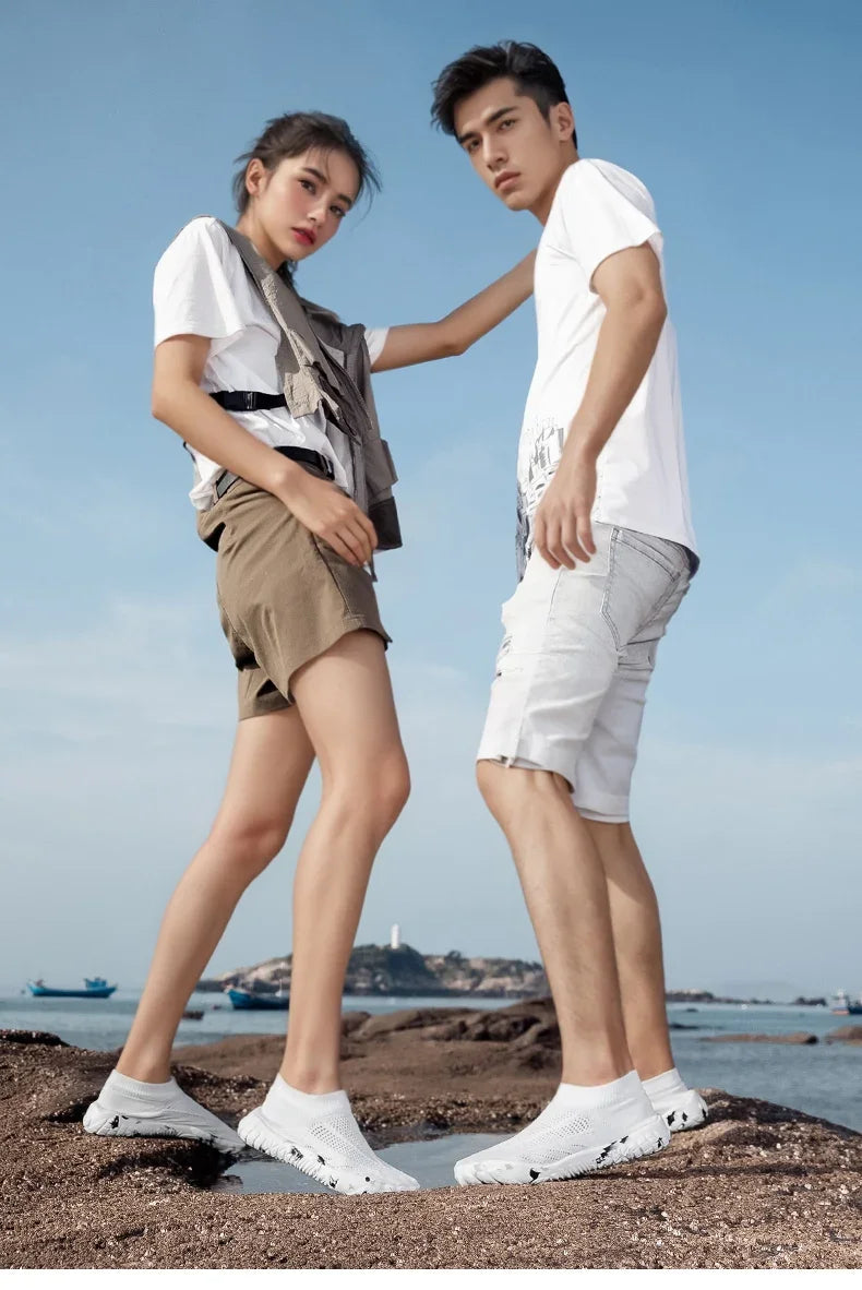 Men's women's shoes Casual sneakers sports beach shoes, outdoor lightweight, comfortable and fashionable walking shoes