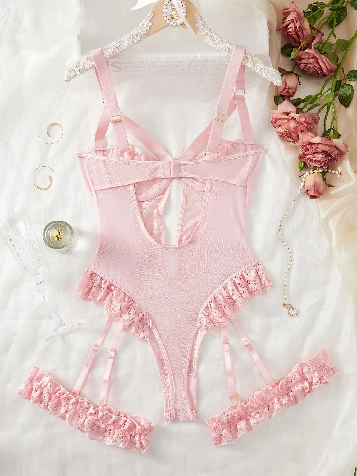 Lingerie Sexy Hot Sensual Bodysuits Sexy Lace Bra Set for Women Cut Out Strappy Bra and Panties Garter Choker Erotic Costumes
