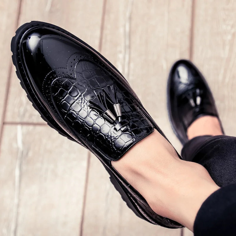 Fashion Shoes Office Shoes Slip-on Shoe Mens Leather Shoe Berathable Moccasins Fringed Men Shoes 2025 New Zapatos Para Hombres