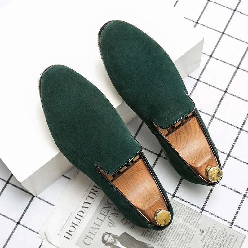 Fashionable Men's Suede Shoes Soft Soles Comfortable Loafers Versatile Men's Casual Flat Shoes Green New Style Free Delivery