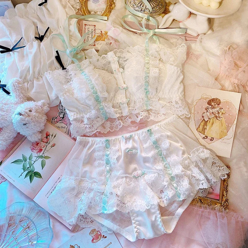 Women's Underwear Bra and Panty Set Lolita Girl Top Sexy Lingerie Cotton Intimate Vintage Lace Front Buckle Flowers Kawaii Bras