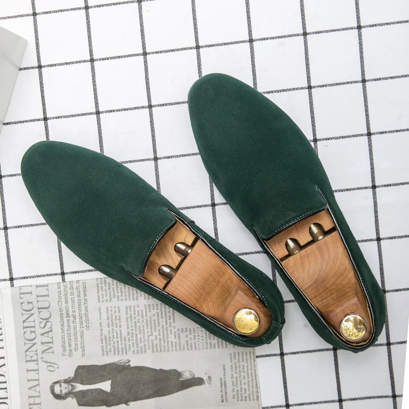 Fashionable Men's Suede Shoes Soft Soles Comfortable Loafers Versatile Men's Casual Flat Shoes Green New Style Free Delivery