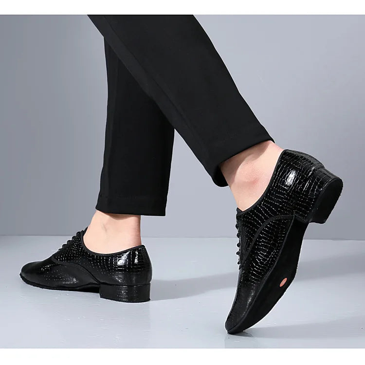 Men Modern Dance Shoes Man Outdoor Dance Leather Latin Jazz Shoes Indoor Suede Sole 2.5CM Heels Ballroom Waltz Shoes Stage Wear