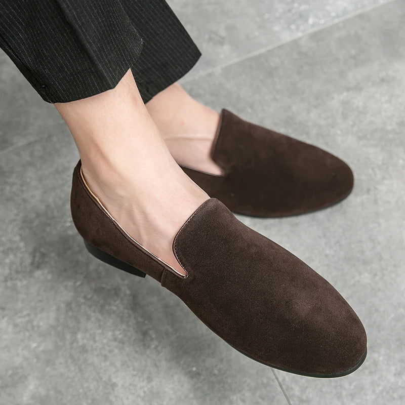 Fashionable Men's Suede Shoes Soft Soles Comfortable Loafers Versatile Men's Casual Flat Shoes Green New Style Free Delivery