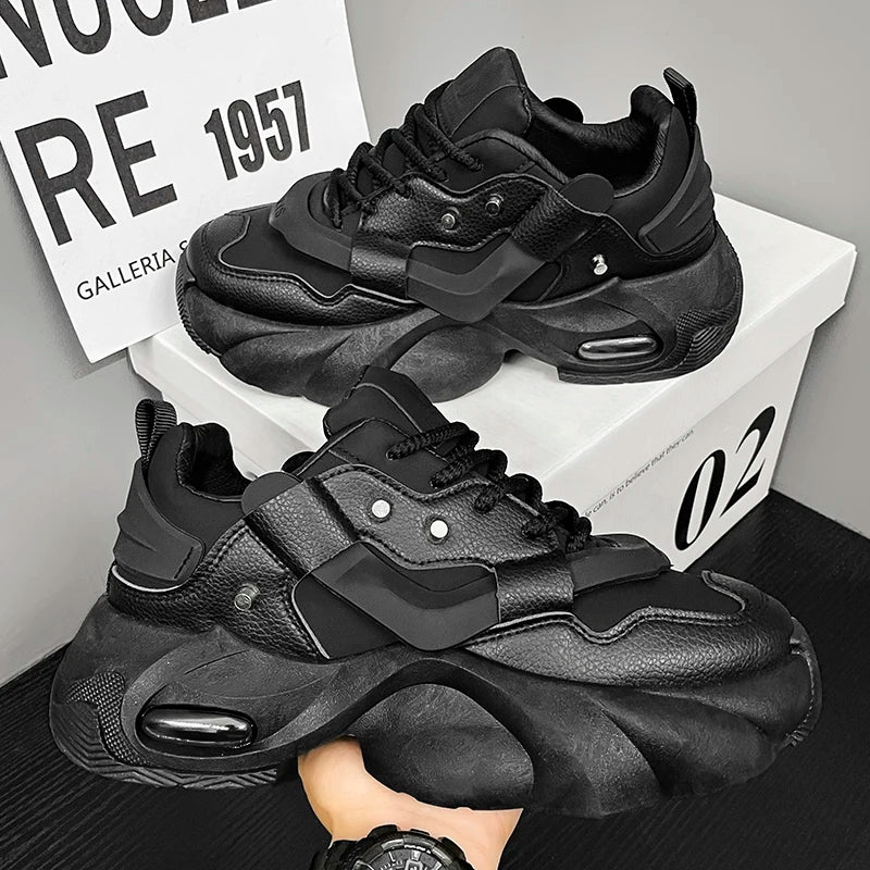 Men's leisure sports shoes with thick soles and low upper lacing style wear-resistant soles are comfortable and non-skid suitabl