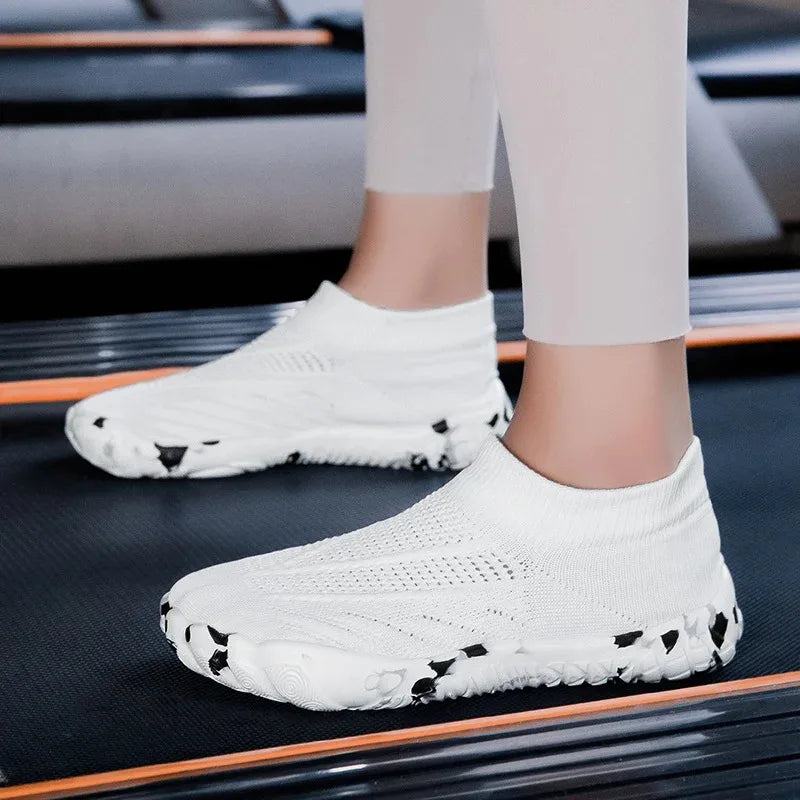 Men's women's shoes Casual sneakers sports beach shoes, outdoor lightweight, comfortable and fashionable walking shoes
