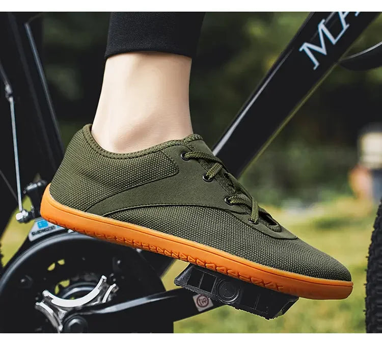 Men's barefoot walking shoes with wide toe and scattered minimalist shoes, suitable for gyms, driving offices.