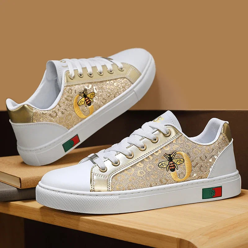 Men Sports Shoes Non Slip Breathable Comfortable Walking Shoes for Men Outdoor Casual Sneakers White Durable Skateboard Shoes