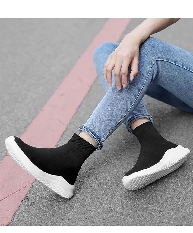 Men's and women's new high-top casual sports shoes walking flat ankle boots lovers non-slip shoes autumn and winter