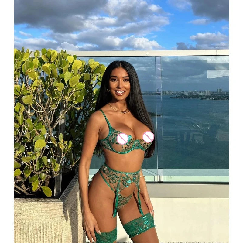 Lingeries Sexy Hot Elegant Ethical Underwear Floral Embroidery See Through 4-piece Push Up Lace Bra Thong Garter Lingerie Sets