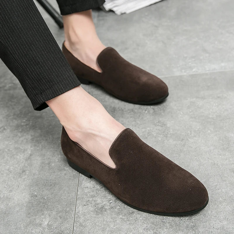 Fashionable Men's Suede Shoes Soft Soles Comfortable Loafers Versatile Men's Casual Flat Shoes Green New Style Free Delivery