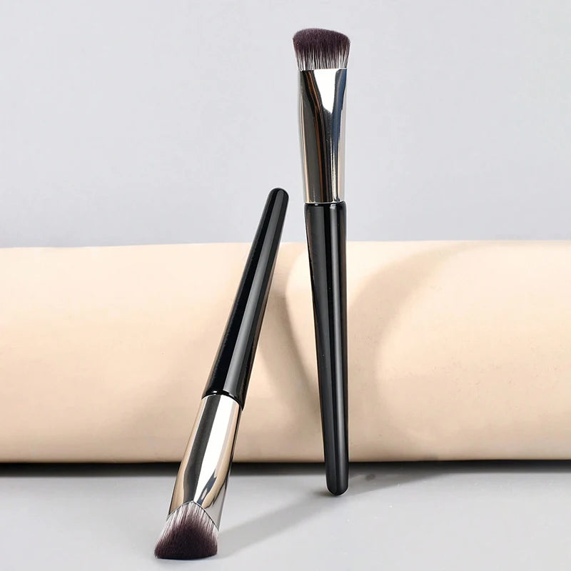 Concealer cosmetic brush