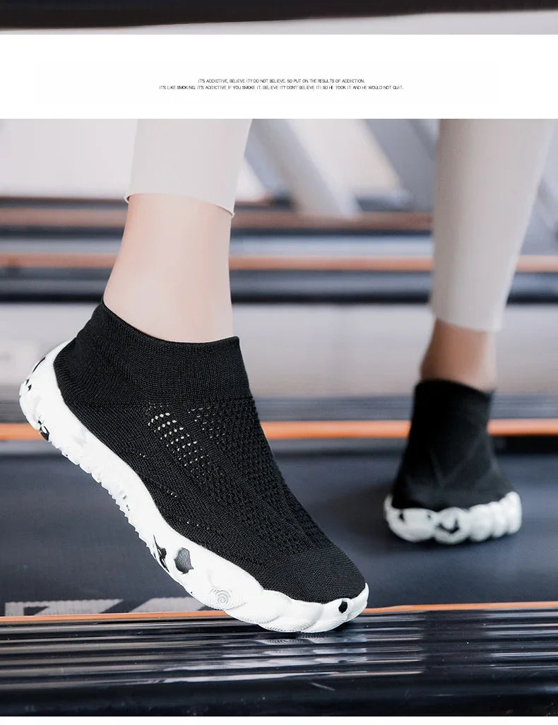 Men's women's shoes Casual sneakers sports beach shoes, outdoor lightweight, comfortable and fashionable walking shoes