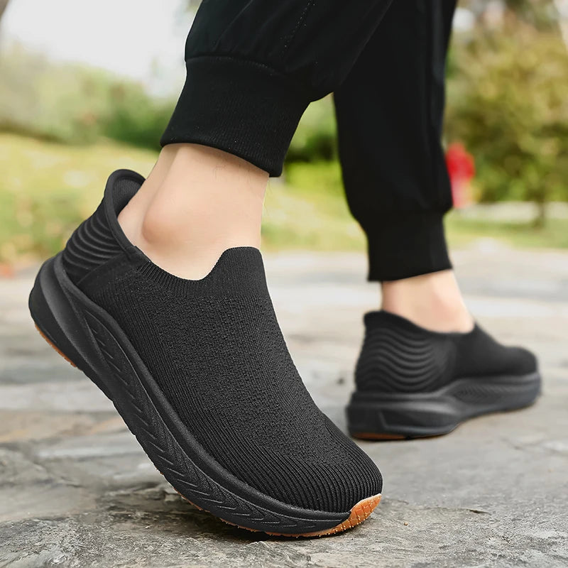 Slip on Wide Toe Men Barefoot Shoes Outdoor Casual Sneakers Breathable Lightweight Walking Running Shoes Zero Soles Sport Shoes