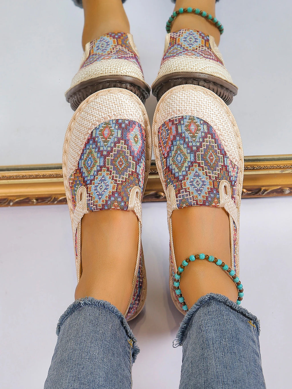 Super light shoes Women's shoes casual sports shoes are versatile They are soft-soled anti-slip and ethnic-style free shippiing