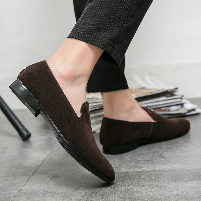 Fashionable Men's Suede Shoes Soft Soles Comfortable Loafers Versatile Men's Casual Flat Shoes Green New Style Free Delivery