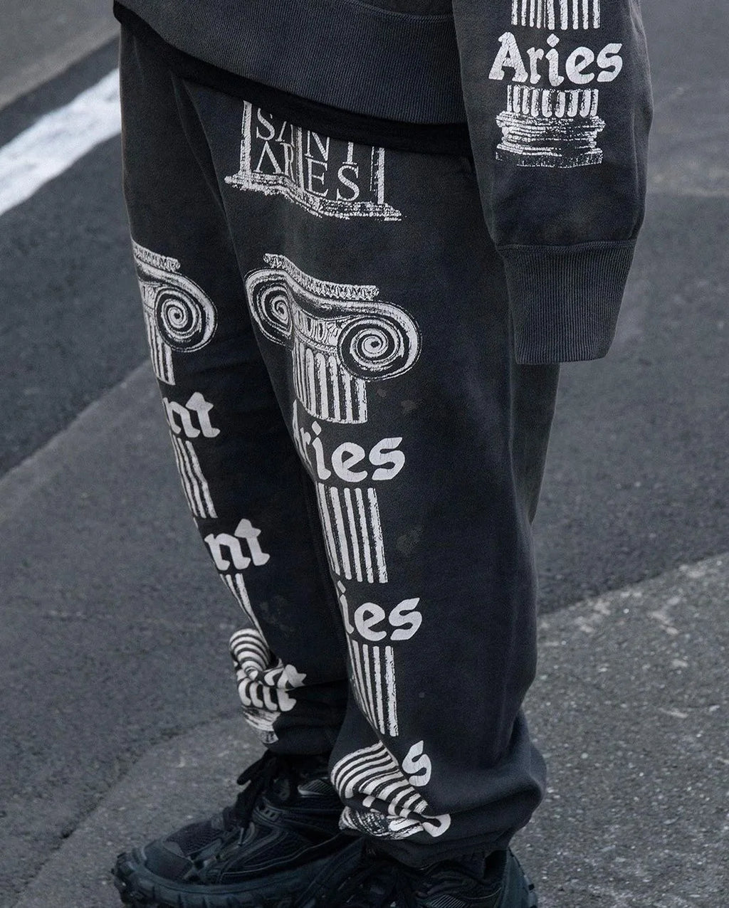 Aries  Collaborative New English Print Heavy Washed Cuffed Sweatpants Youthful Vitality All-Season Fleece-Lined ...