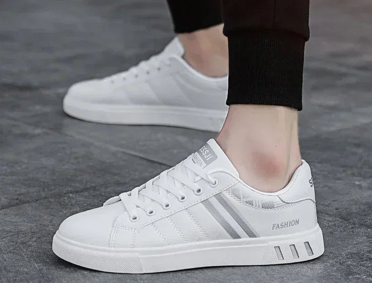 Men's flat shoes 2025; Cool men's sports shoes; Men's outdoor sports shoes for spring and autumn; Fashionable vulcanized shoes;