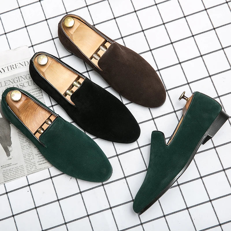 Fashionable Men's Suede Shoes Soft Soles Comfortable Loafers Versatile Men's Casual Flat Shoes Green New Style Free Delivery