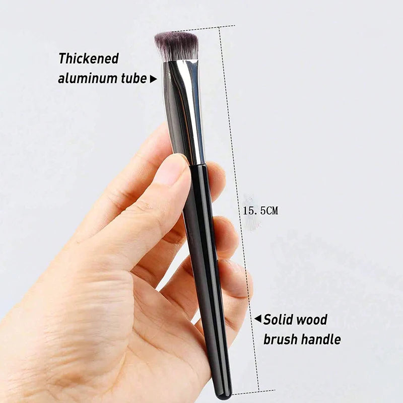 Concealer cosmetic brush
