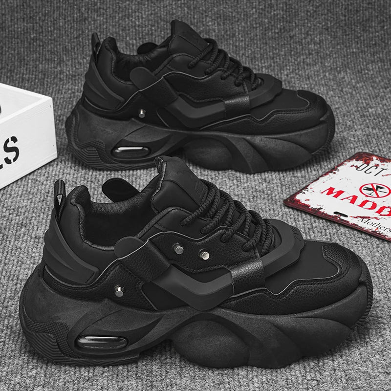 Men's leisure sports shoes with thick soles and low upper lacing style wear-resistant soles are comfortable and non-skid suitabl