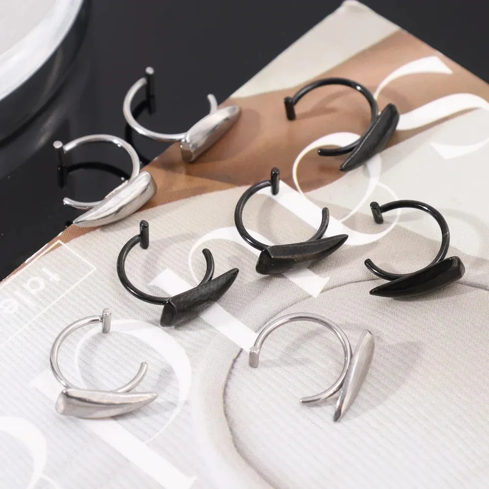 Stainless Steel Personalised Sharp Teeth Fake Piercing Lip Ring Punk Exaggerated Jewelry for Women Gothic Face Jewelry Decor