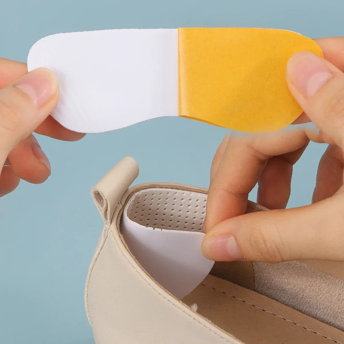 3 Pairs of White Non-Slip, Wear-Resistant Soft Heel Pads, Soft and Comfortable, with Breathable Holes, Absorb Sweat and Do Not Irritate the Feet, Suitable for Women's High Heels and Men's Sports Shoes