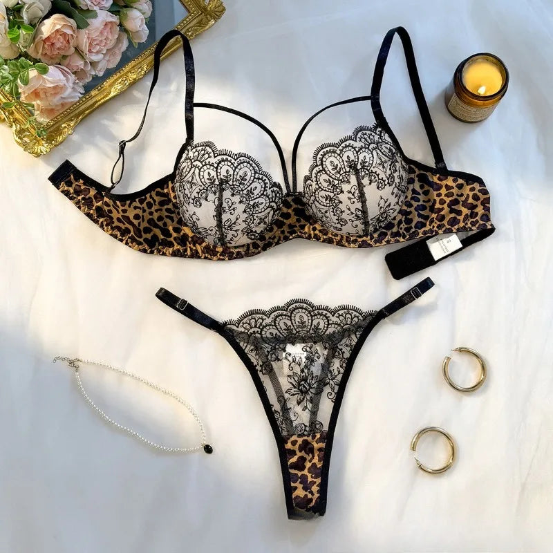 Lingerie Sexy Hot Womens Lace Underwear Transparent Bra Panty Set Three-point Underwear Pure Desire Leopard Print Lingerie Sets