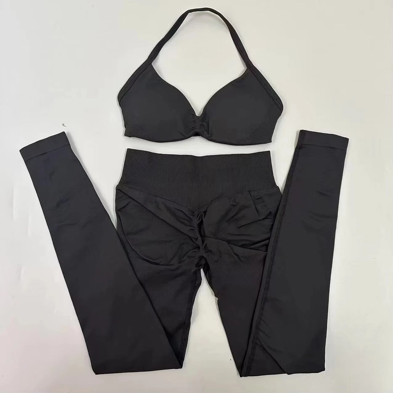 eamless Yoga Set Women Yoga Scrunch Leggings Set Strappy Halter Sports Bra Fitness Gym Clothing Workout Set