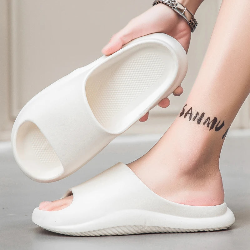 Men's Slippers Fashion Casual Home Sandals Non-Slip Wear-Resistant Soft Soles Couple Style Shoes Thick-Soled Outdoor Beach Shoes