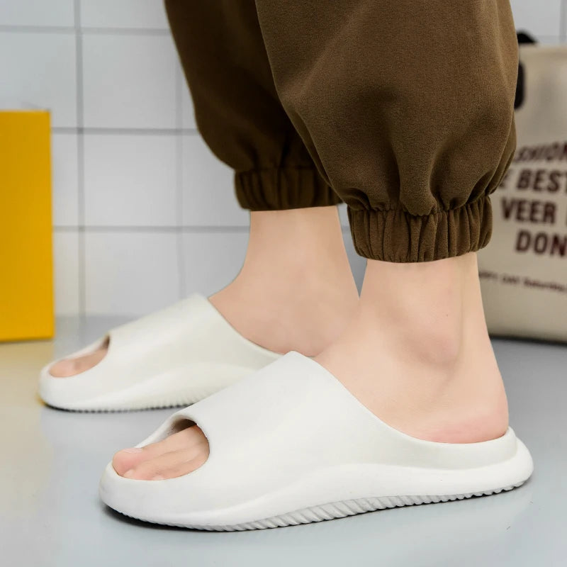 Men's Slippers Fashion Casual Home Sandals Non-Slip Wear-Resistant Soft Soles Couple Style Shoes Thick-Soled Outdoor Beach Shoes