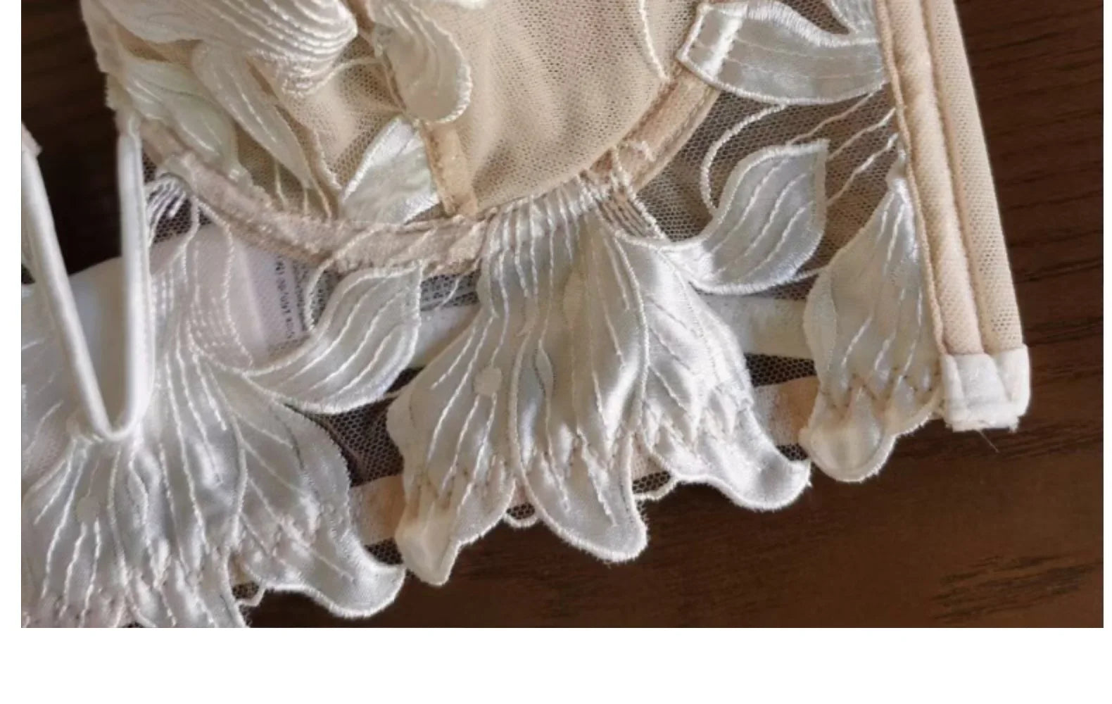 Women Lace Lingerie Set Elegant Sexy Bra Set See Through Underwear Ventilate Ladies Bra and Panty Set