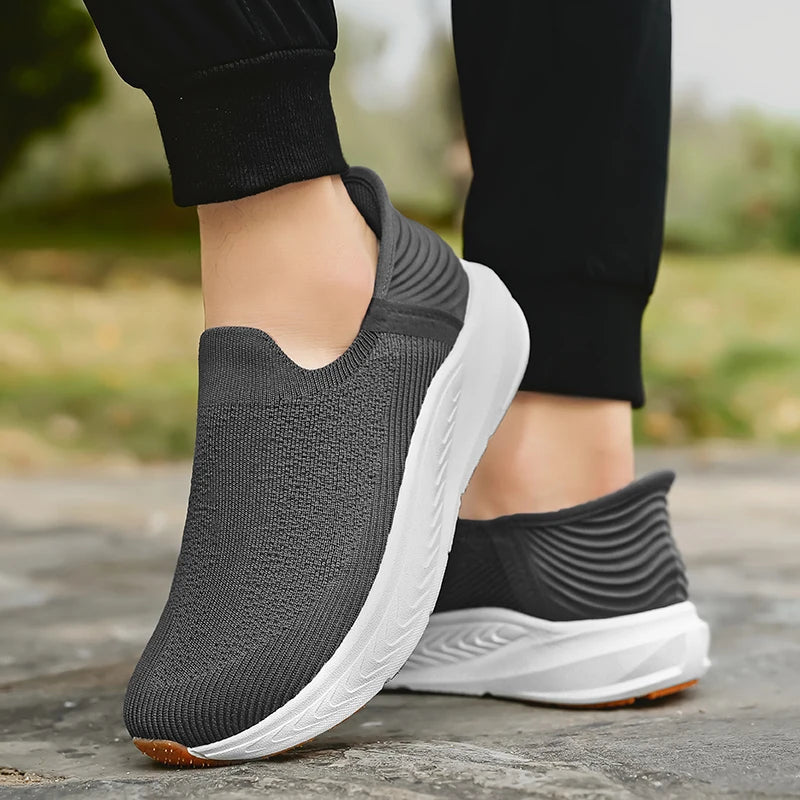Slip on Wide Toe Men Barefoot Shoes Outdoor Casual Sneakers Breathable Lightweight Walking Running Shoes Zero Soles Sport Shoes