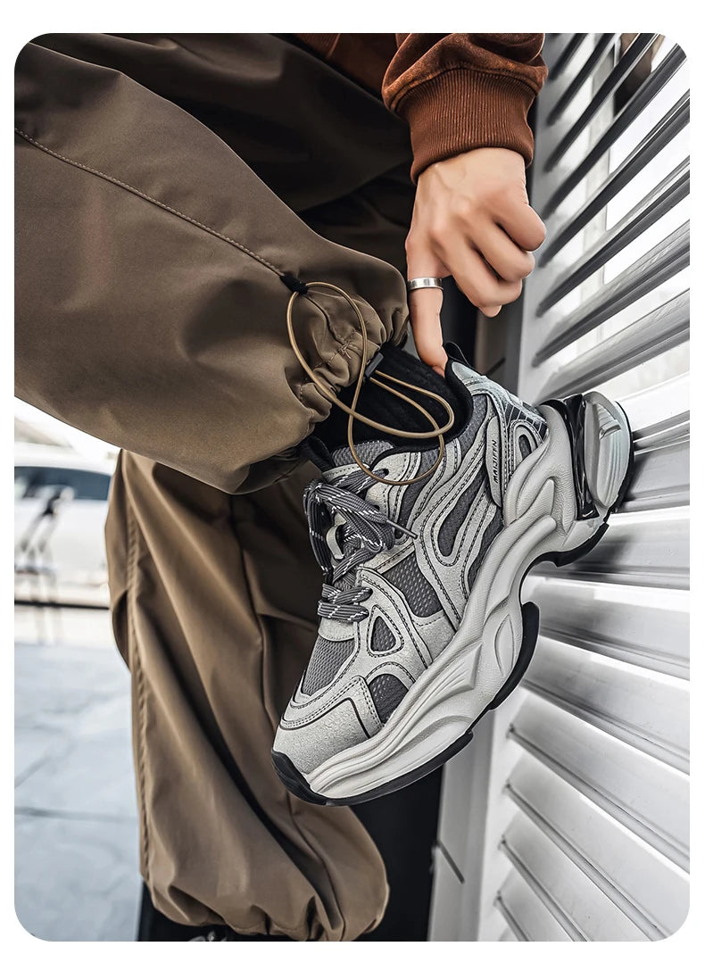 Men's Casual Sports Shoes New Arrivals for Autumn and Winter Retro Old-style Sneakers Anti-slip and Durable Sports Running Shoes