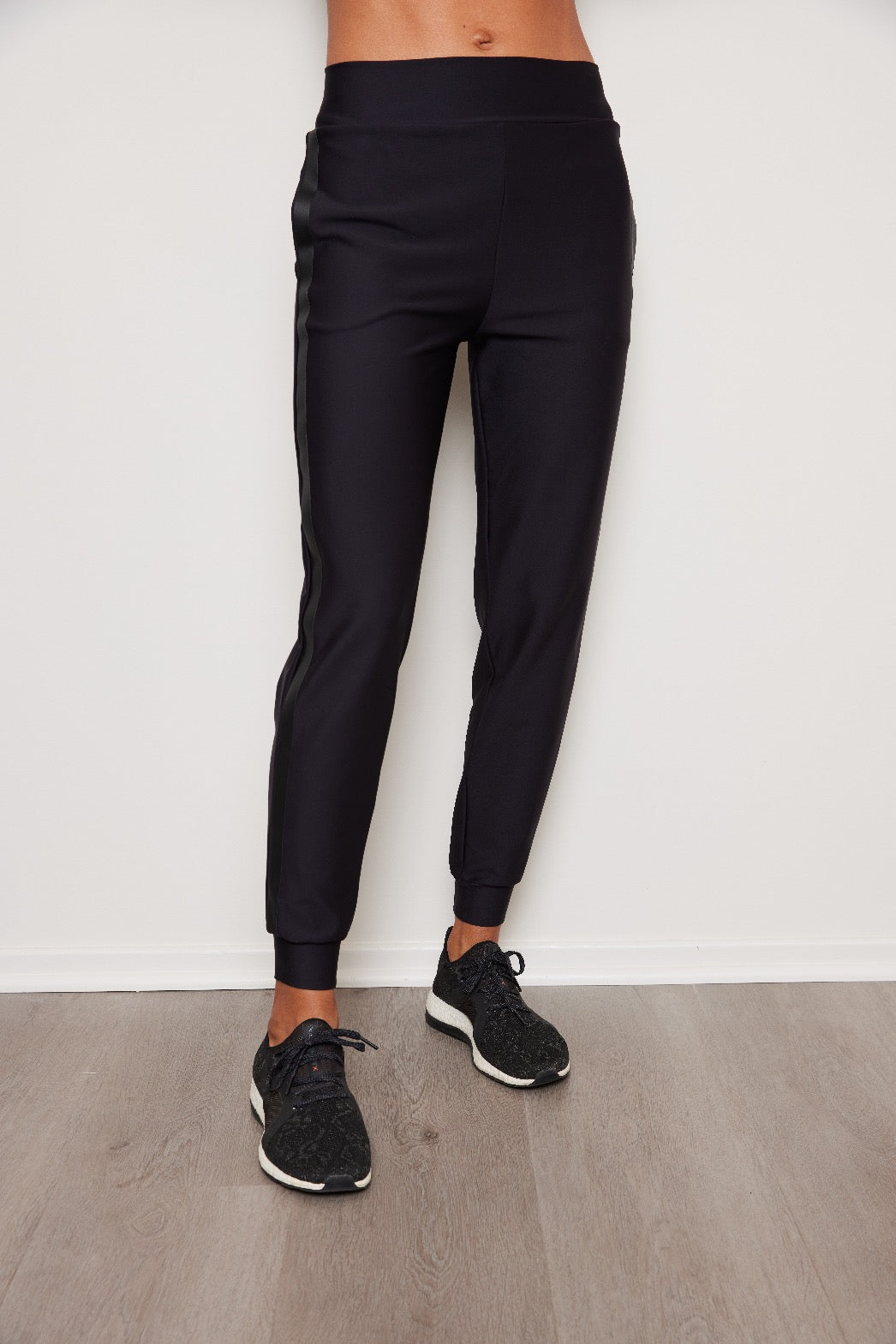 LUX LEATHER BETA JOGGER